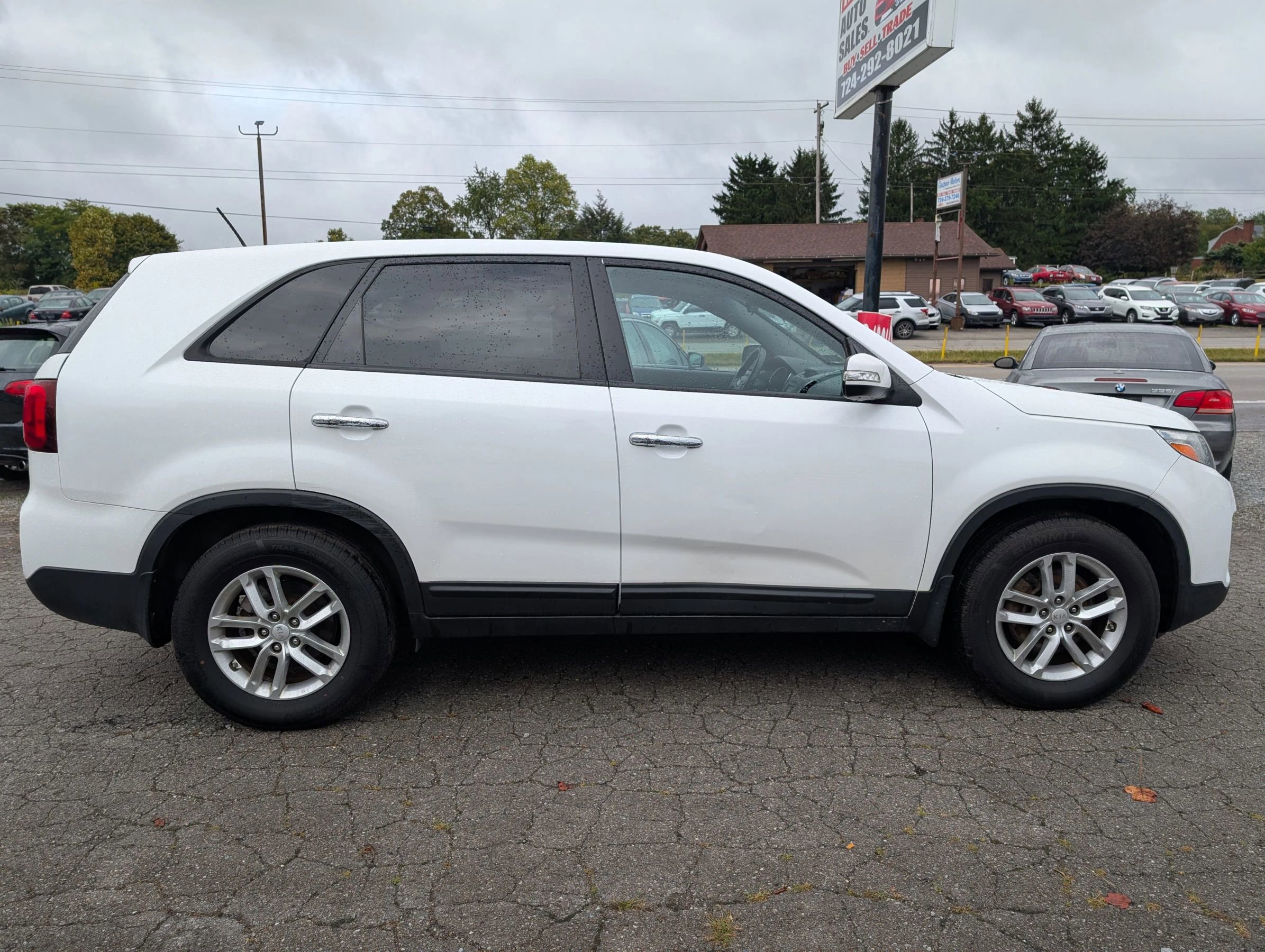 Used 2015 Kia Sorento LX image 6