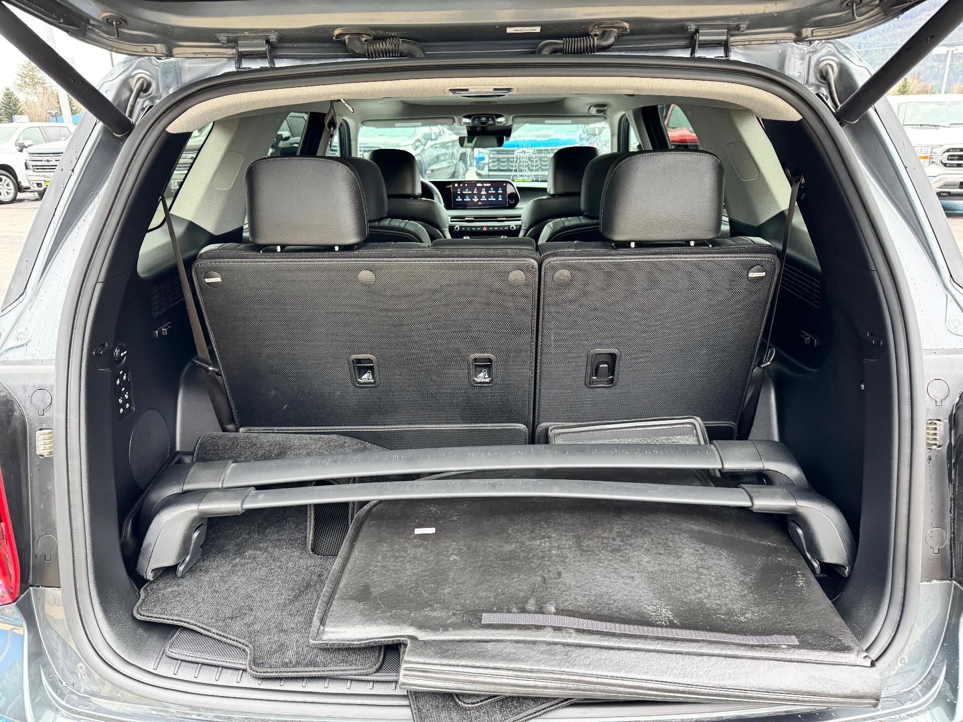 Used 2025 Hyundai Palisade Limited image 18