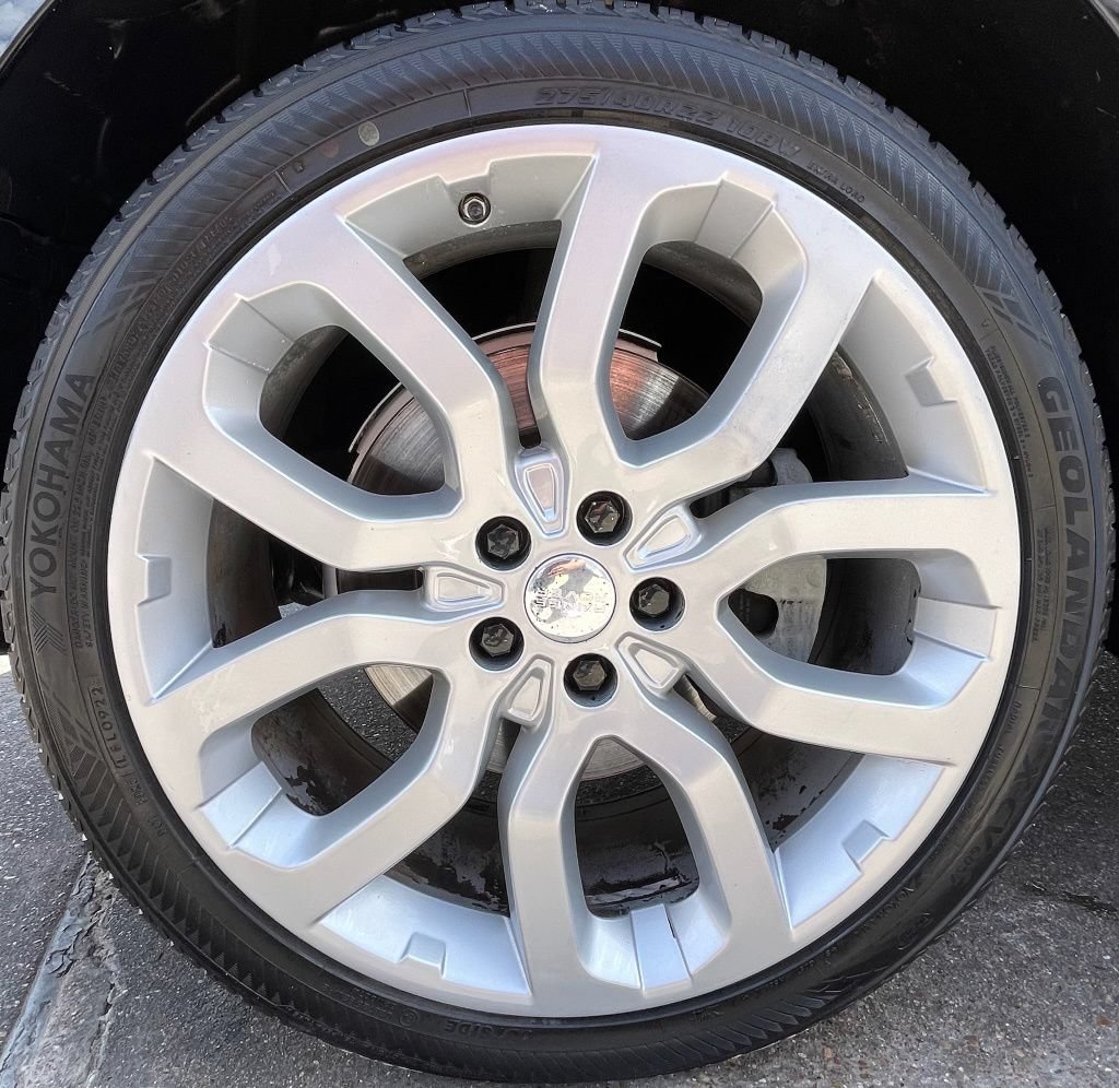 Used 2017 Land Rover Range Rover HSE AWD/4WD image 9