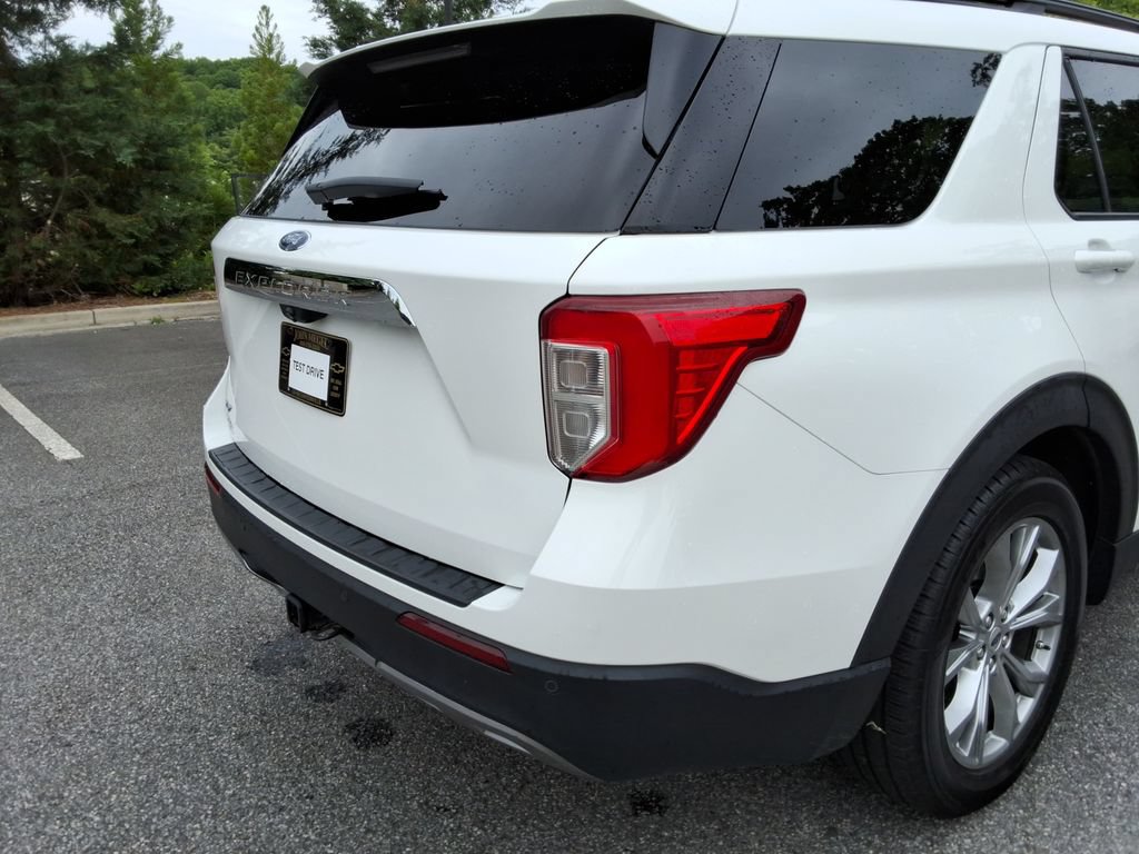 Used 2020 Ford Explorer XLT w/ Equipment Group 202A RWD image 14