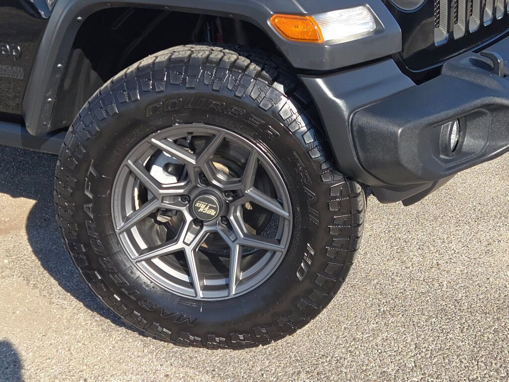 Used 2021 Jeep Wrangler Unlimited Sport image 3