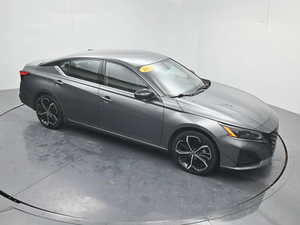 Used 2024 Nissan Altima 2.5 SR image 41