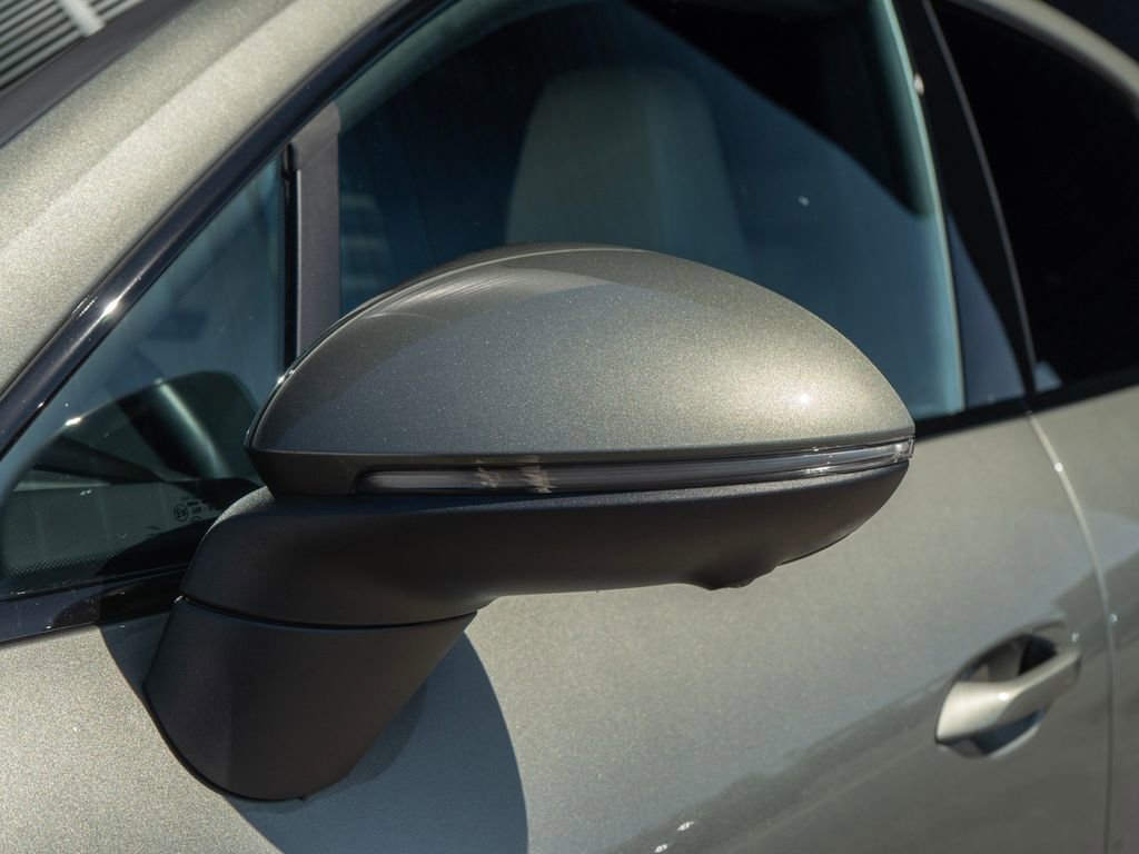 Used 2024 Porsche Macan 4 Electric image 16