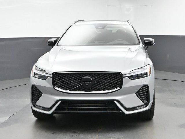 New 2026 Volvo XC60 B5 Ultra w/ Climate Package AWD/4WD image 3
