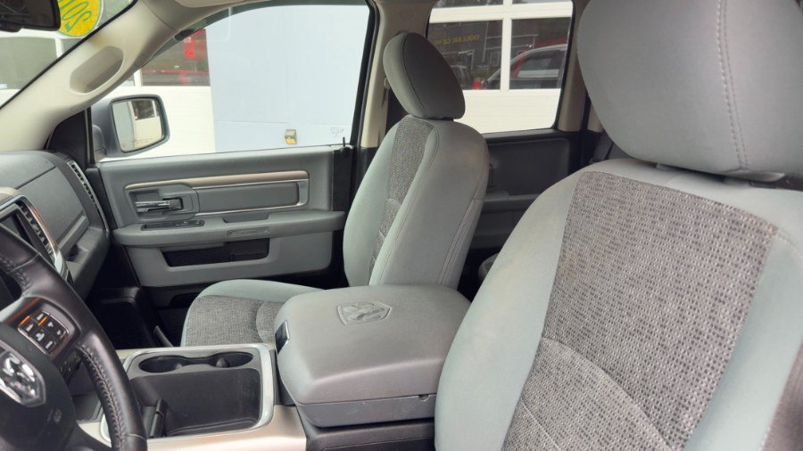 Used 2018 RAM 1500 SLT AWD/4WD image 10