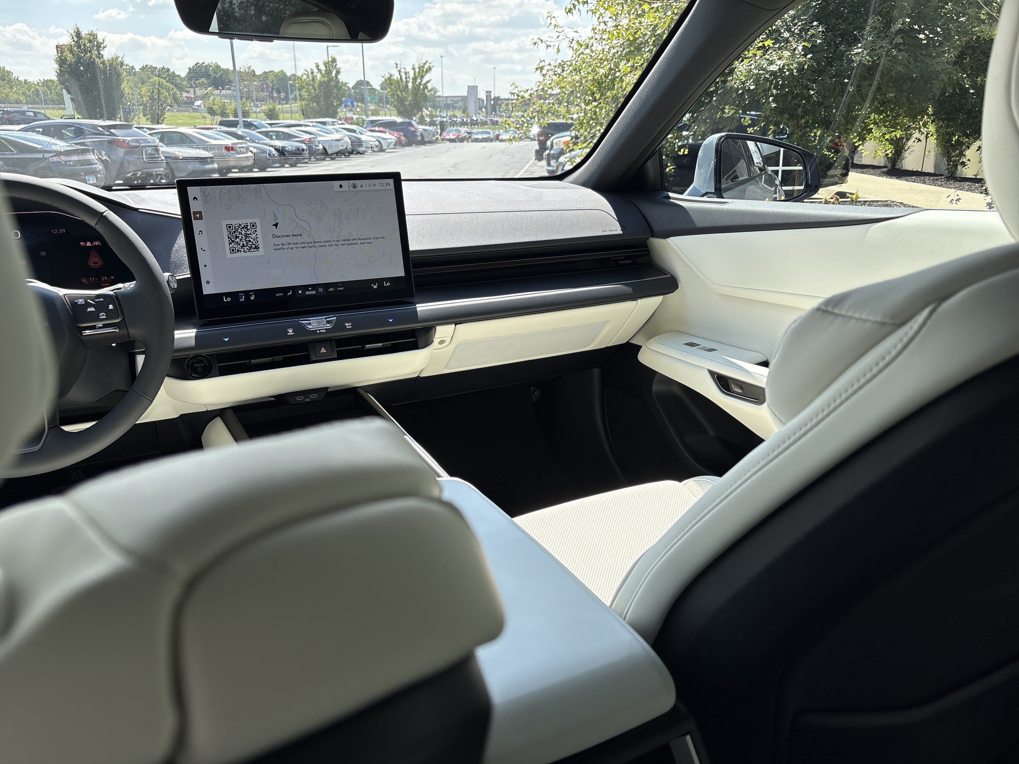 New 2026 Lexus ES 500e w/ Convenience Package AWD/4WD image 17