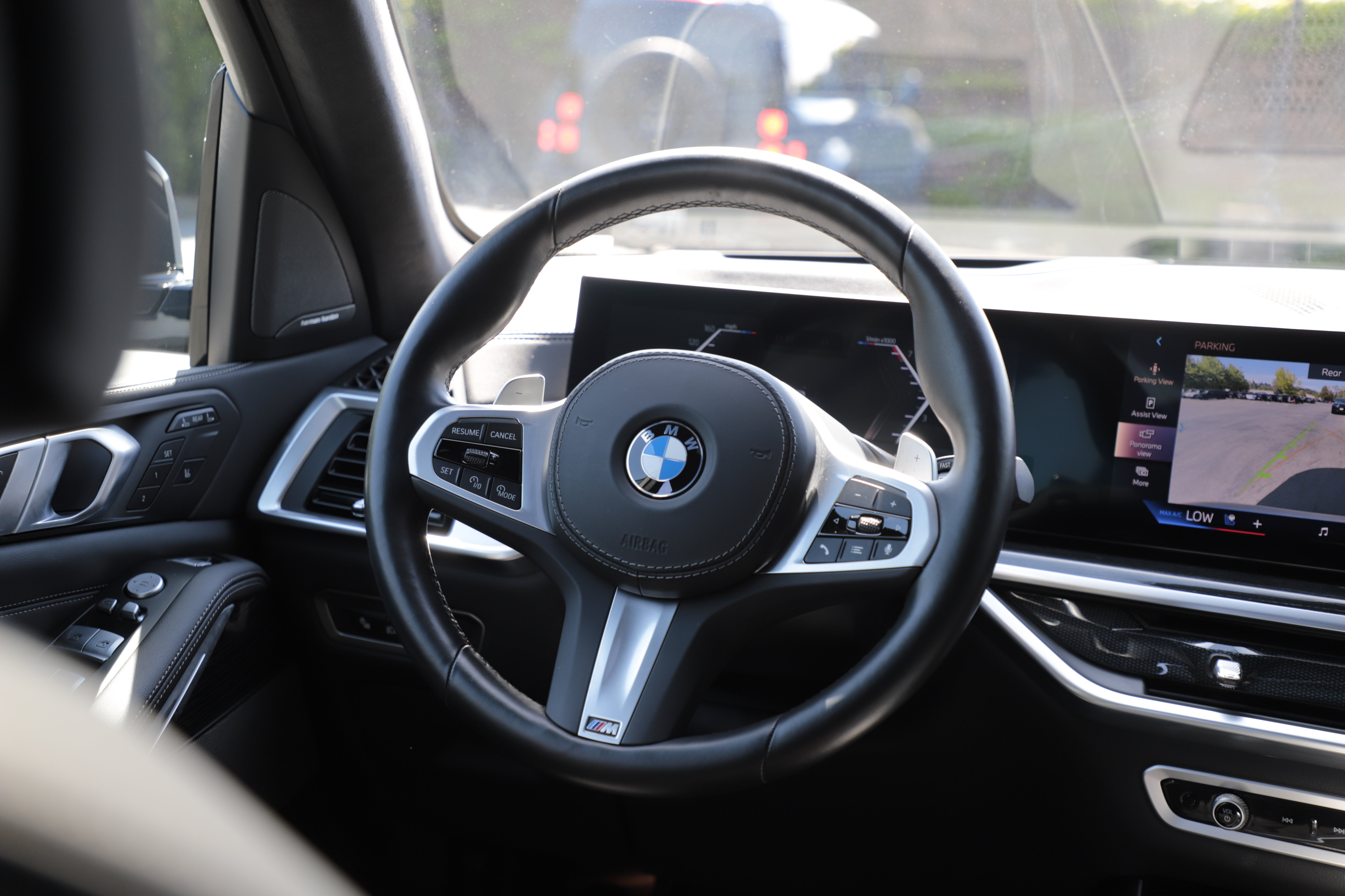 Used 2024 BMW X7 xDrive40i w/ M Sport Package AWD/4WD image 19
