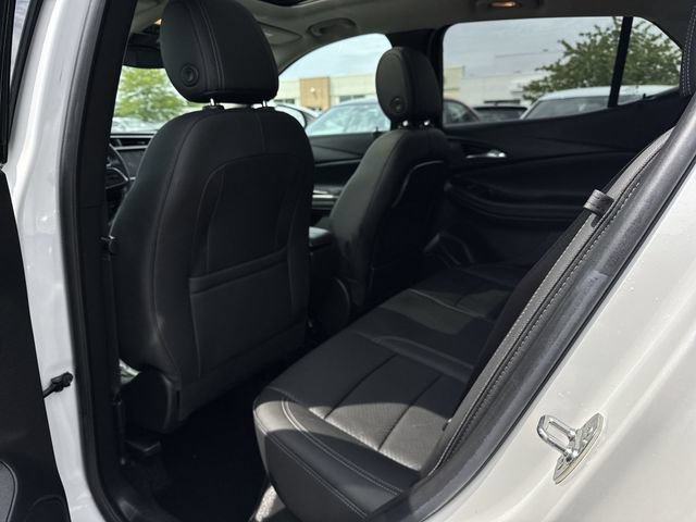 Used 2022 Buick Encore GX Essence w/ Experience Buick Package AWD/4WD image 21