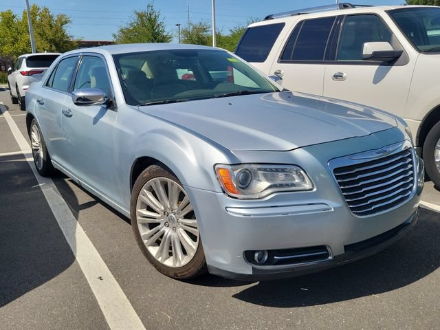 Used 2013 Chrysler 300 C RWD image 3
