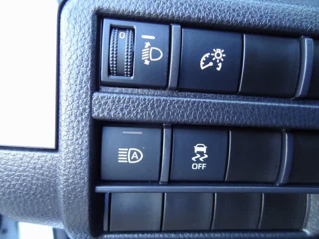 Used 2025 Toyota Tacoma SR5 AWD/4WD image 12