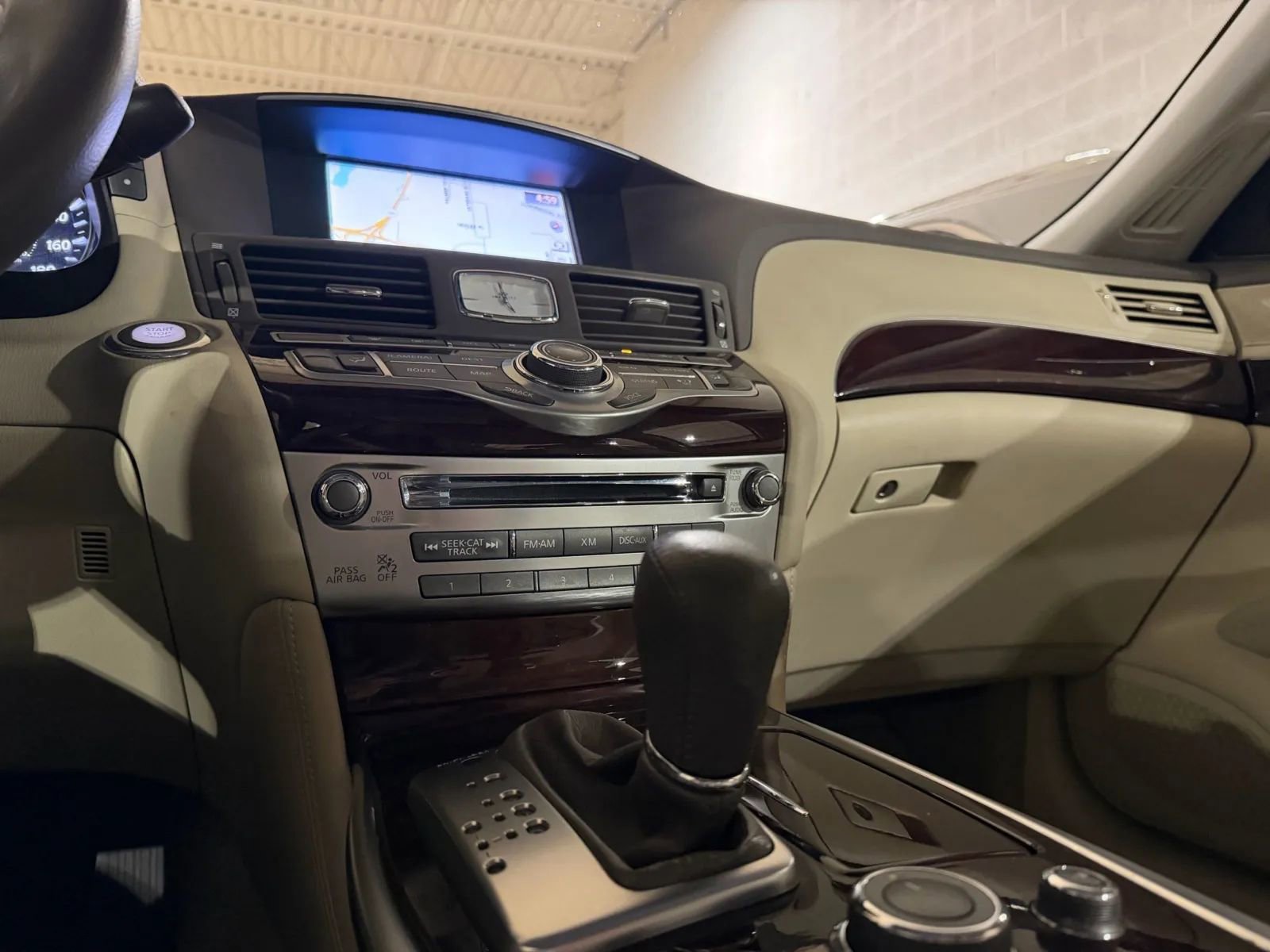 Used 2015 INFINITI Q70 3.7 AWD/4WD image 14