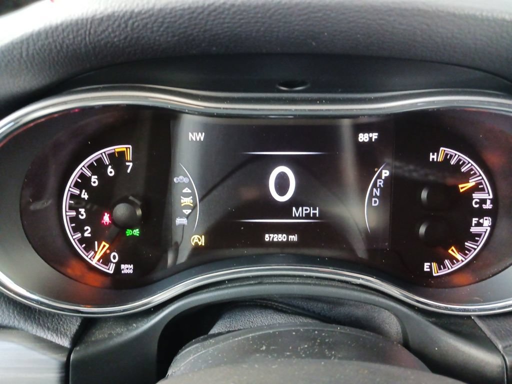 Used 2021 Jeep Grand Cherokee Limited w/ Sun & Sound Group RWD image 18