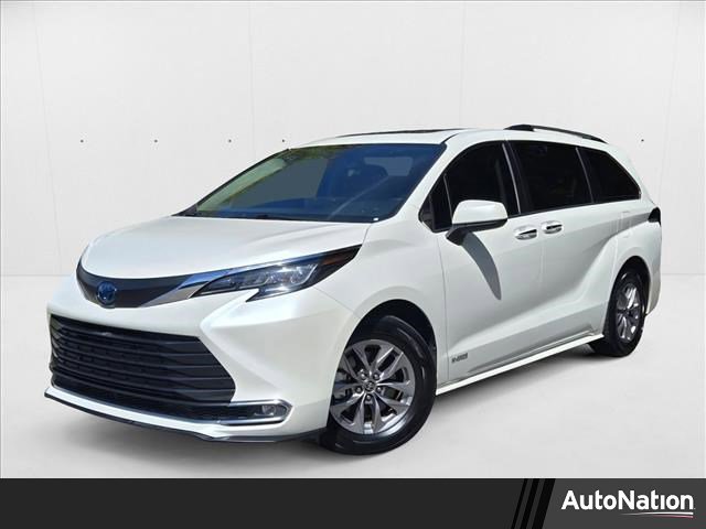 Used 2021 Toyota Sienna XLE