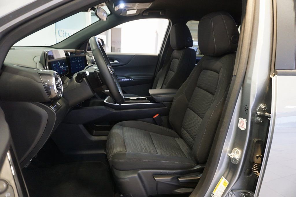 Certified 2025 Chevrolet Equinox LT image 10