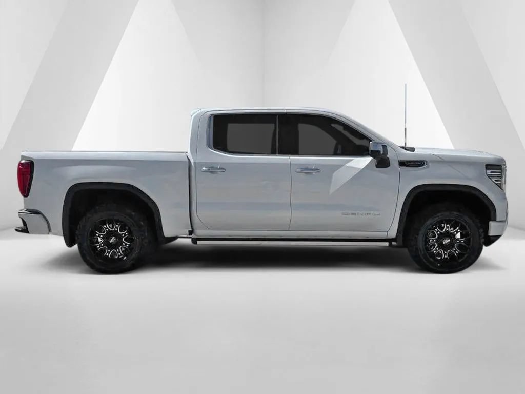 Used 2024 GMC Sierra 1500 Denali AWD/4WD image 8