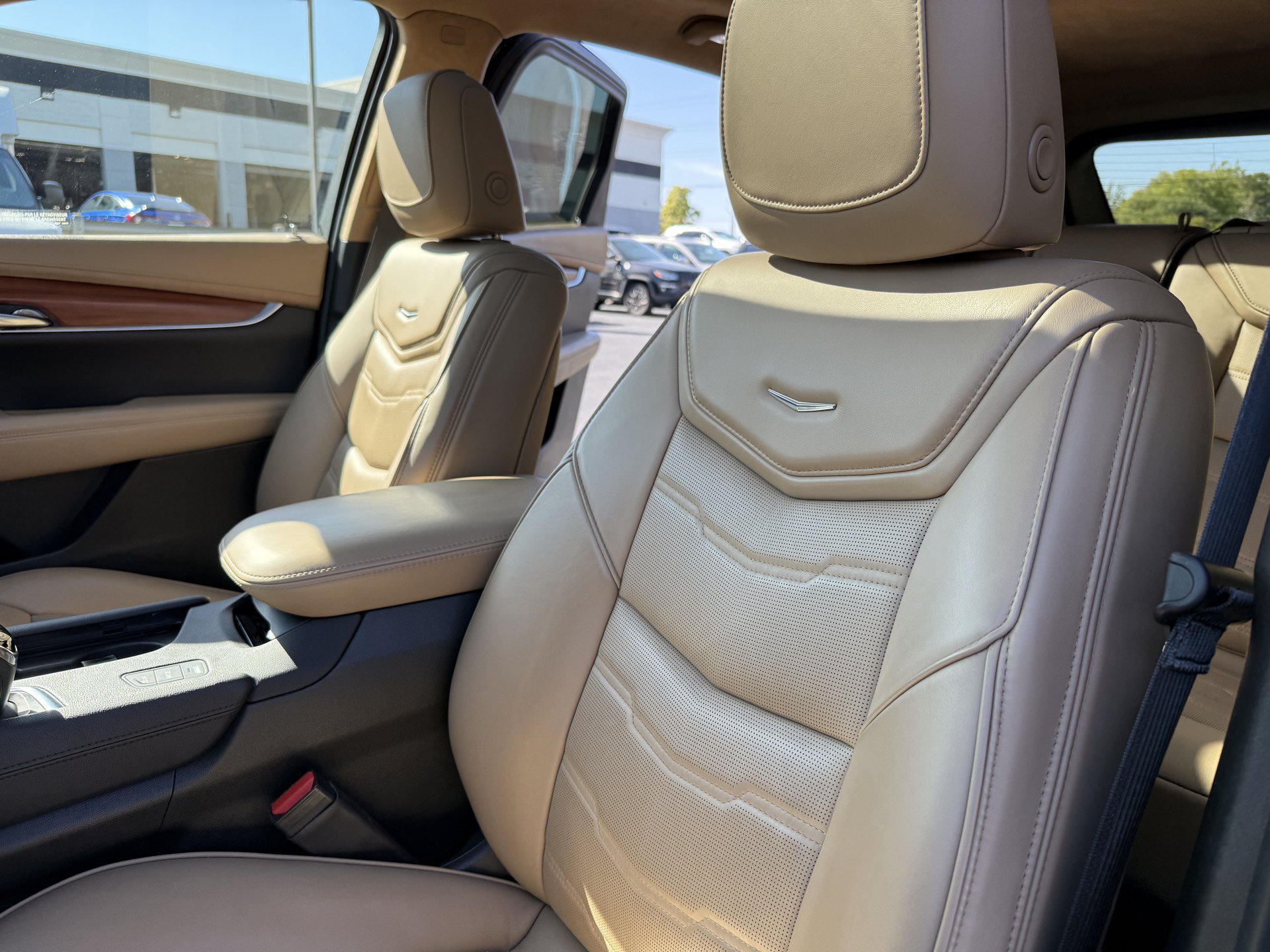 Used 2019 Cadillac XT5 Platinum AWD/4WD image 31