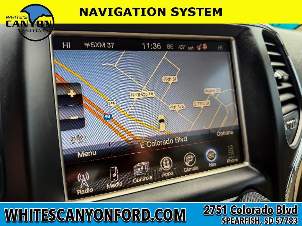 Used 2016 Jeep Grand Cherokee Limited w/ Luxury Group II image 19