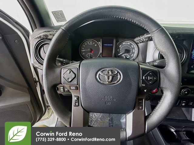 Used 2018 Toyota Tacoma TRD Off-Road w/ Technology Package image 11