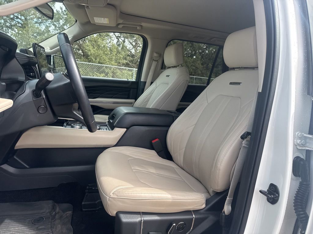 Used 2022 Ford Expedition Max Platinum AWD/4WD image 13