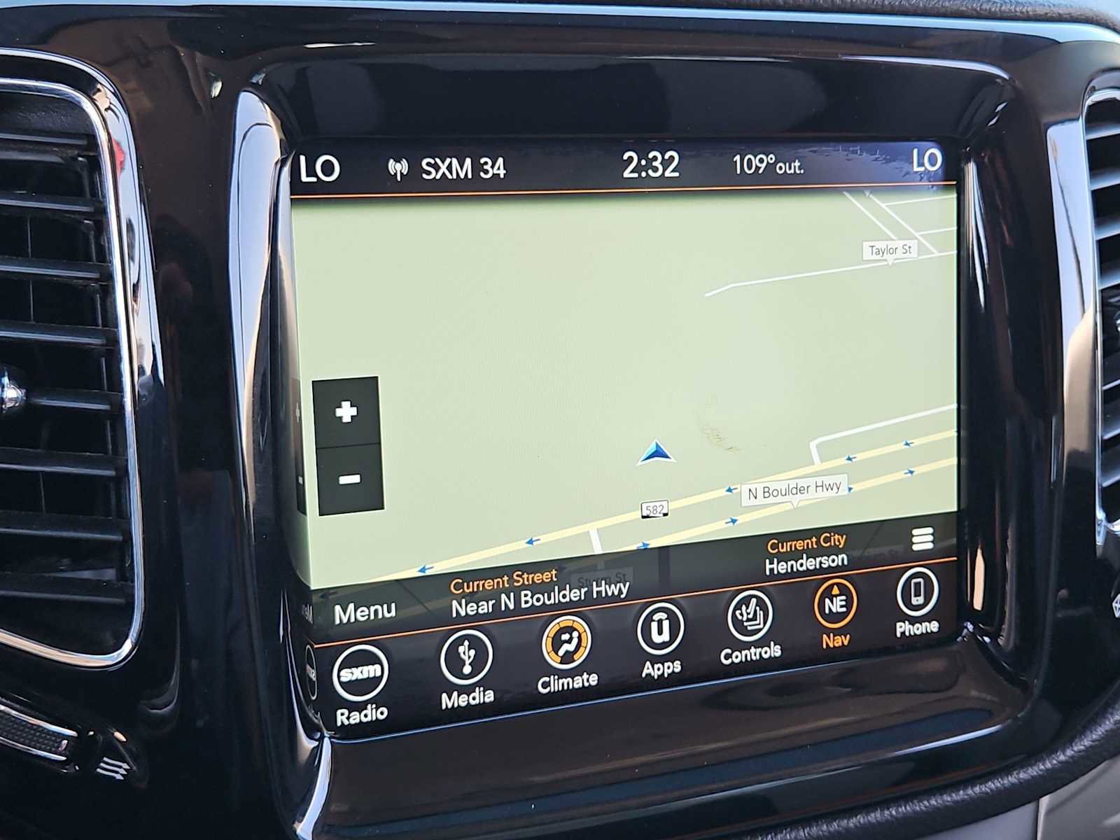 Used 2018 Jeep Compass Limited w/ Navigation Group FWD image 28