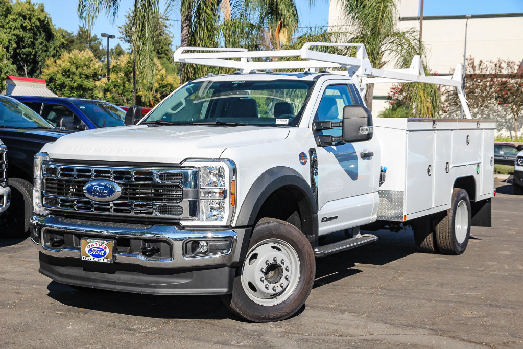 New 2025 Ford F450 XL w/ XL Chrome Package