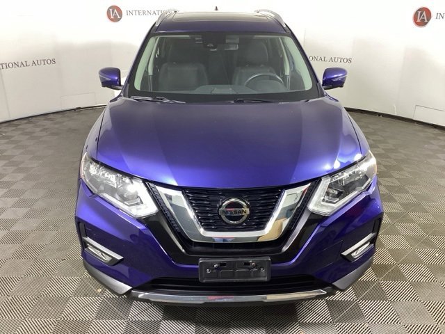 Used 2019 Nissan Rogue SV w/ Sun & Sound Touring Package image 2