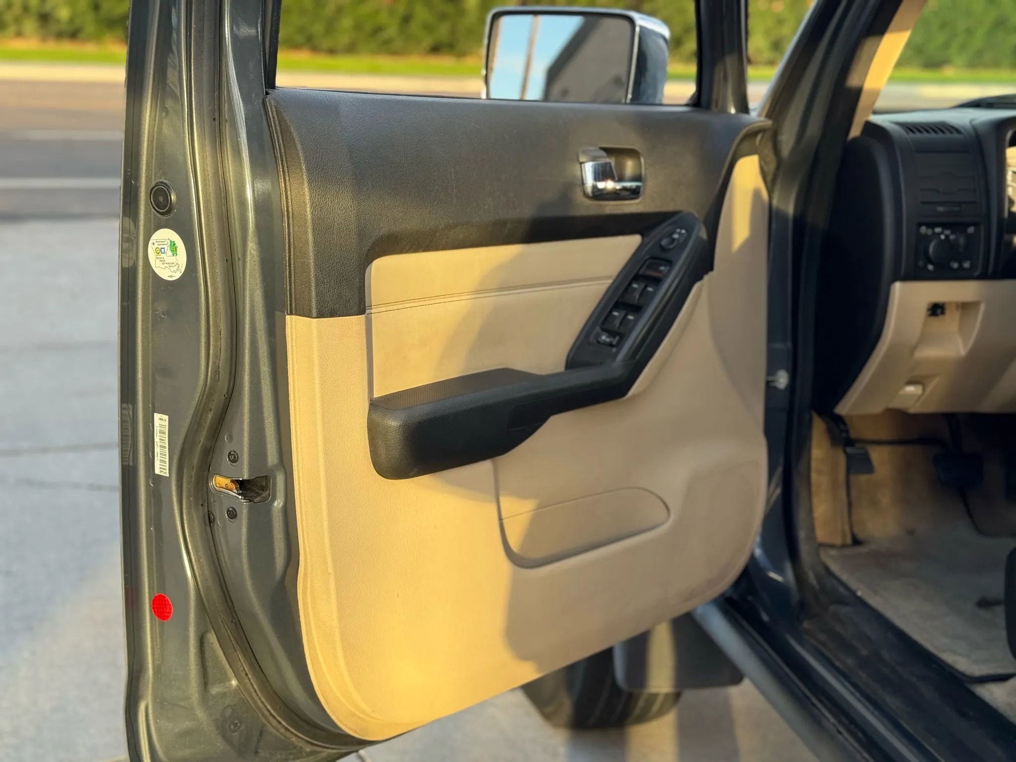 Used 2008 HUMMER H3 Luxury image 10