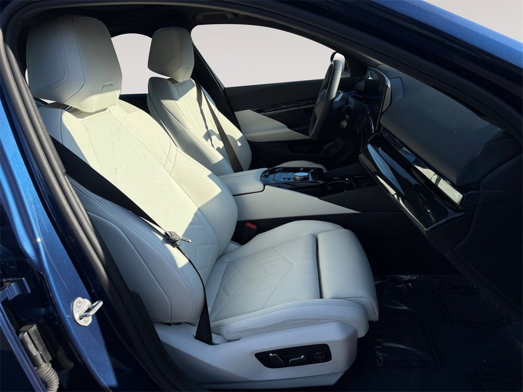 Certified 2026 BMW i5 eDrive40 image 15