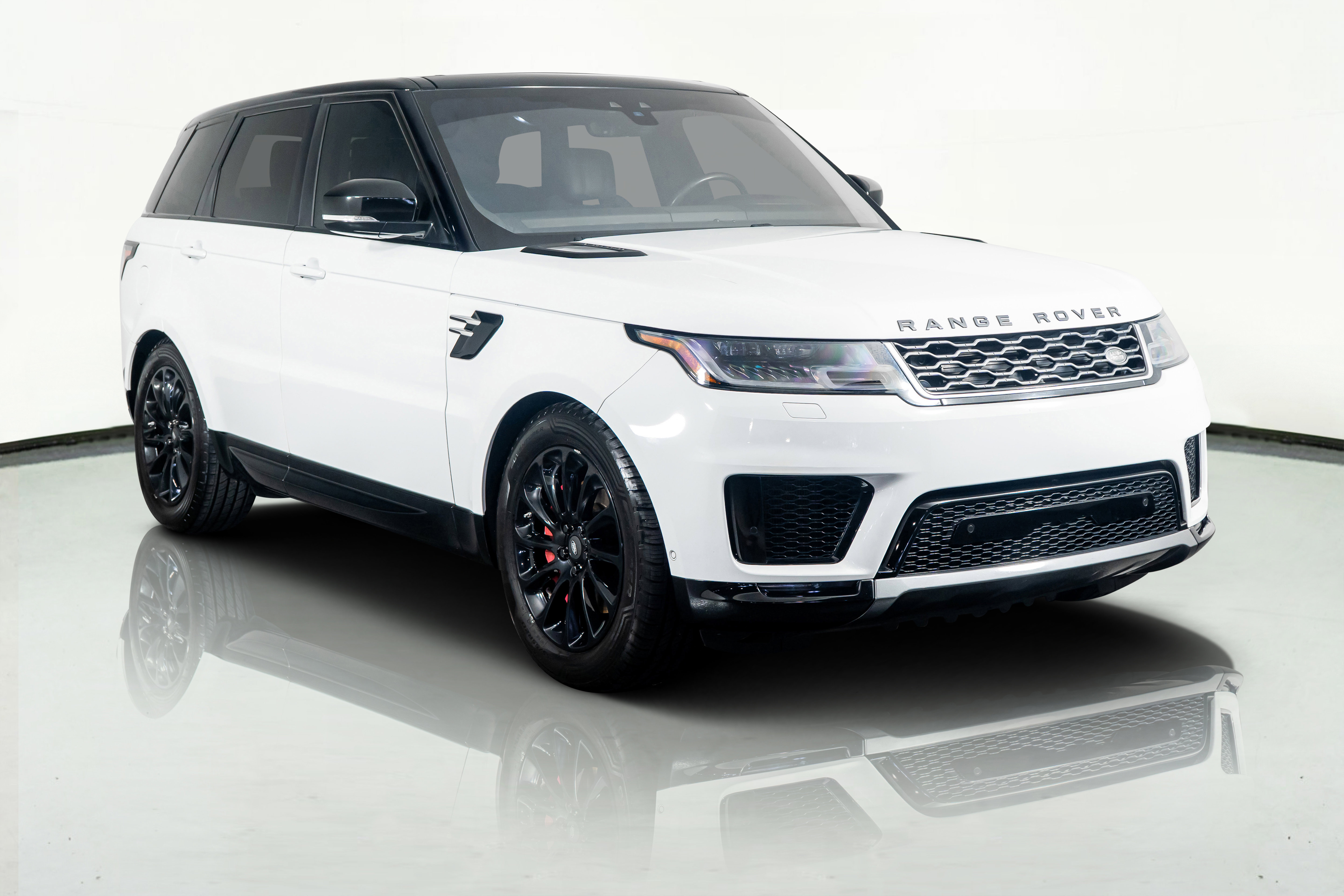Used 2019 Land Rover Range Rover Sport HSE image 4