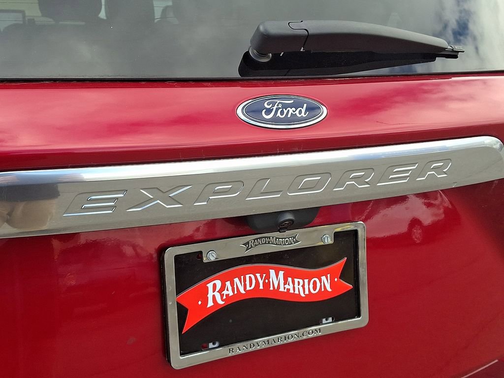 Used 2020 Ford Explorer Platinum w/ Premium Technology Package image 30