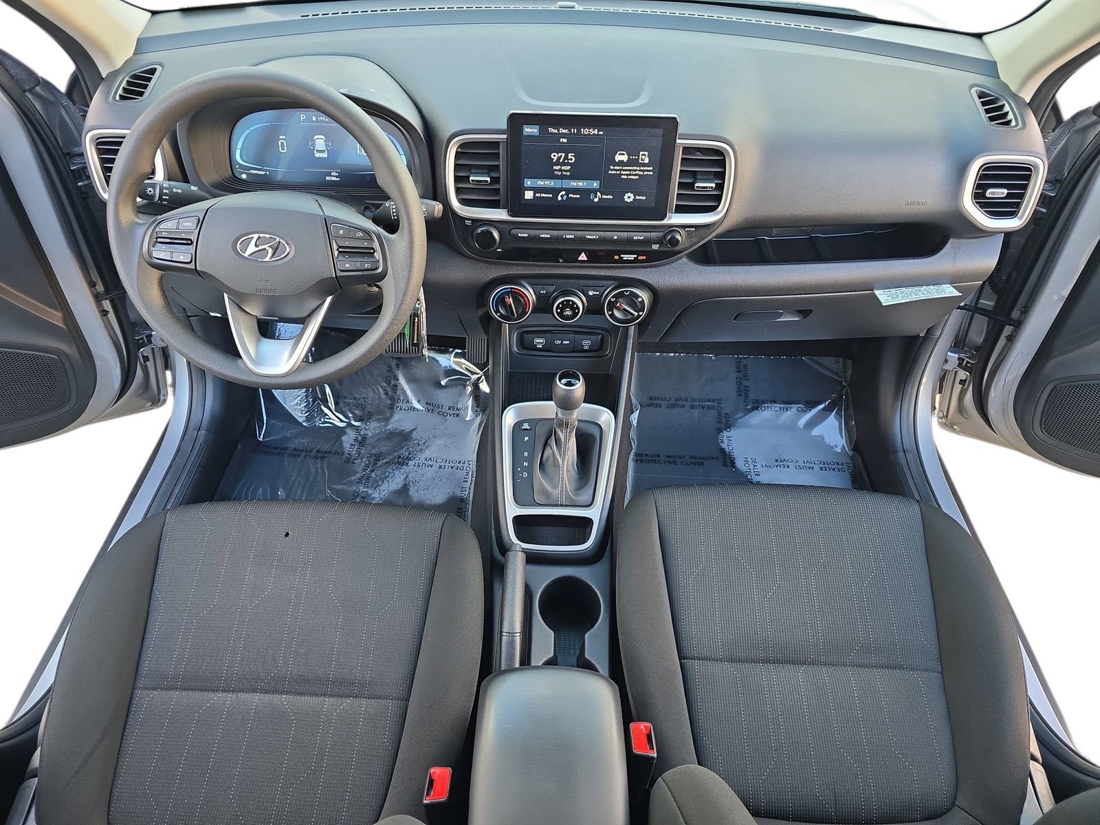 Used 2024 Hyundai Venue SE image 15