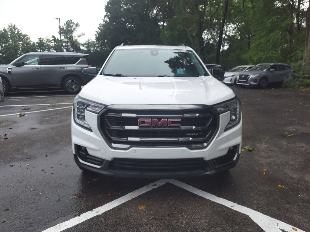 Used 2022 GMC Terrain AT4 w/ Tech Package AWD/4WD image 2