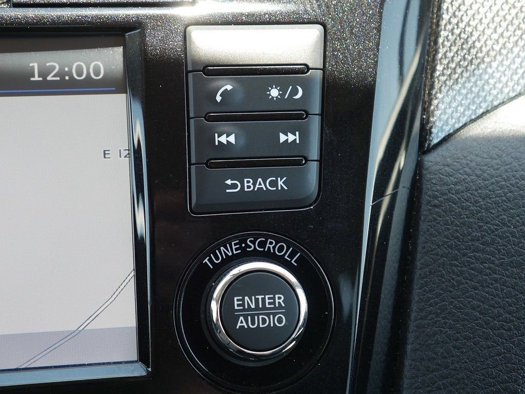Used 2015 Nissan Rogue SL w/ SL Premium Package AWD/4WD image 37