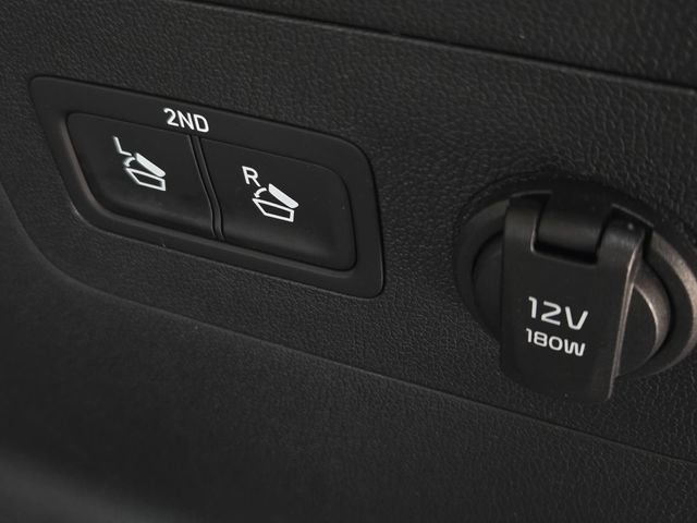Used 2022 Kia Sorento EX w/ Panoramic Sunroof Package image 12