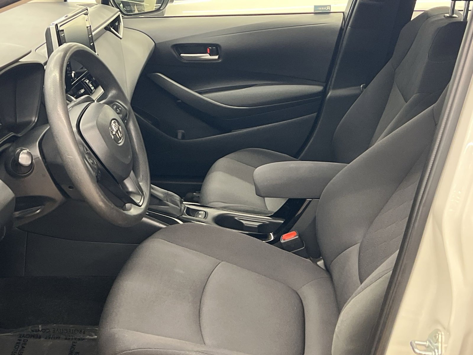 Used 2021 Toyota Corolla LE image 8