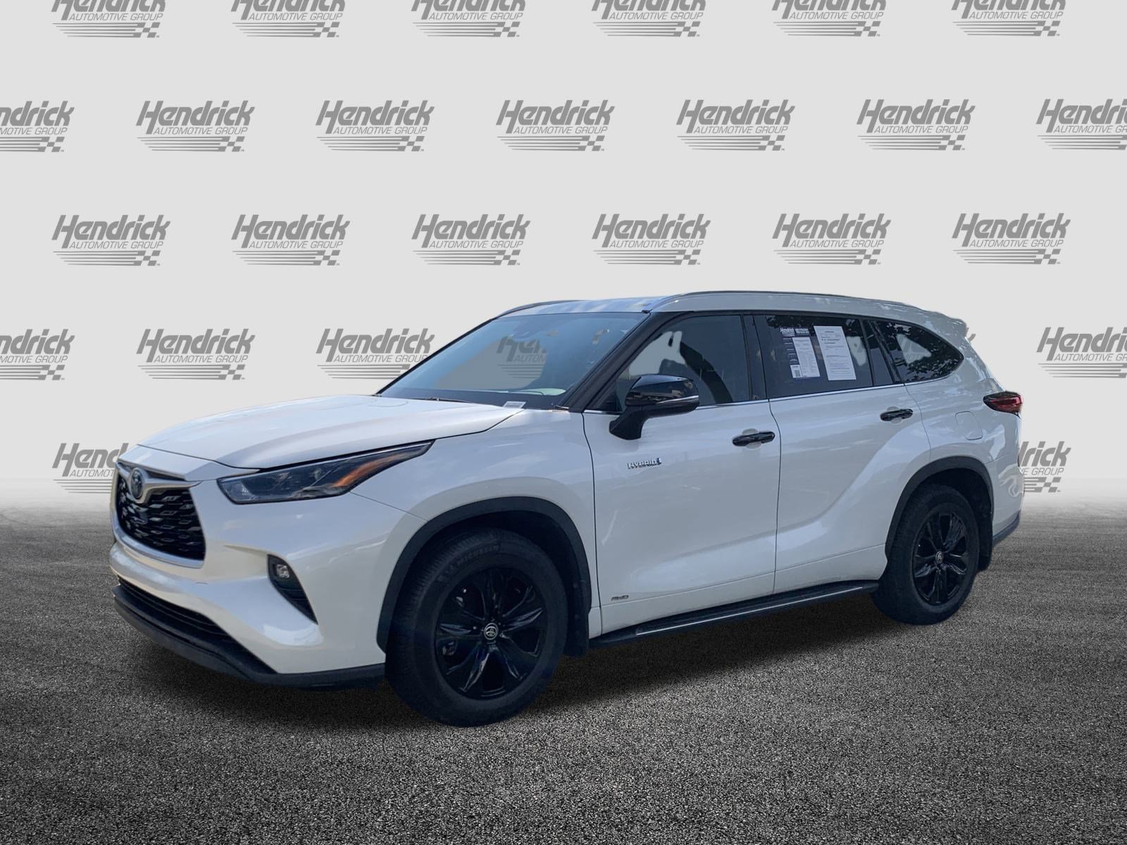Used 2021 Toyota Highlander XLE image 5