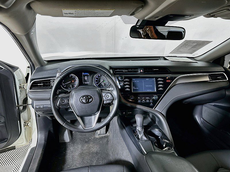 Used 2018 Toyota Camry SE FWD image 21