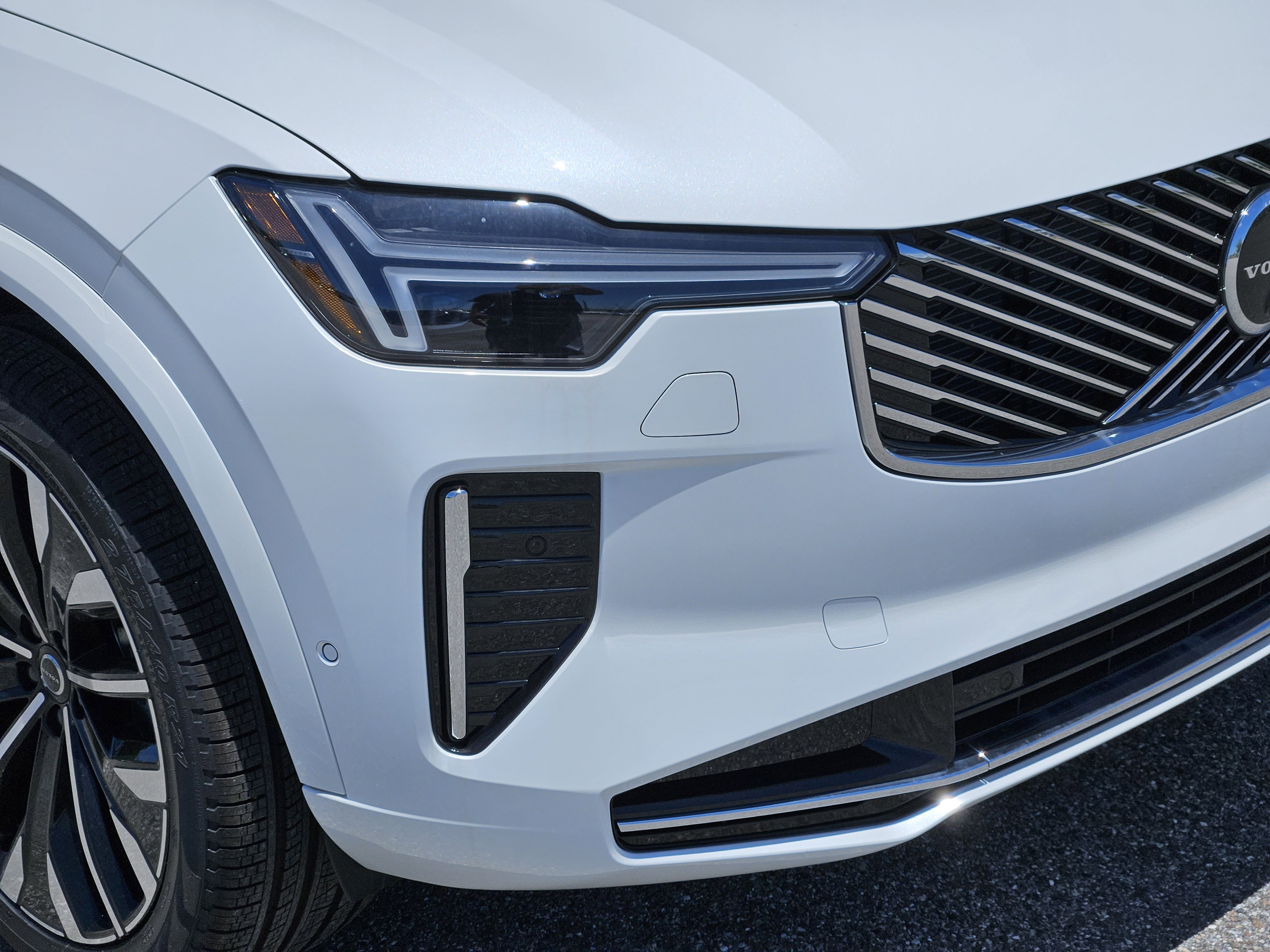 New 2026 Volvo XC90 B6 Ultra image 9