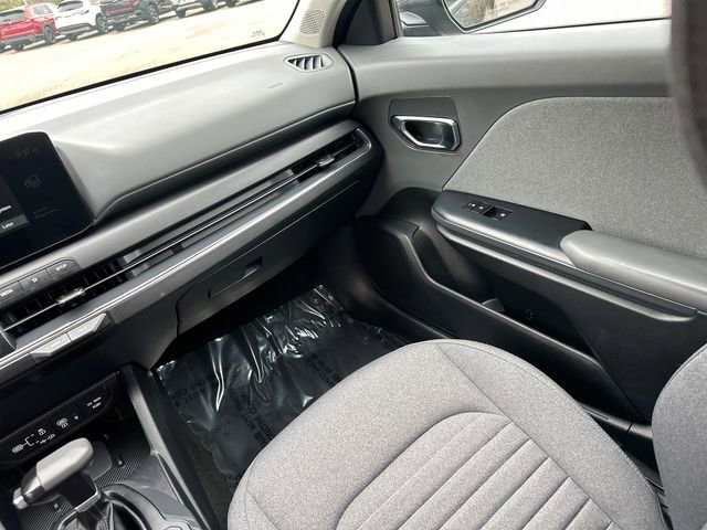 Used 2025 Kia K4 EX image 23