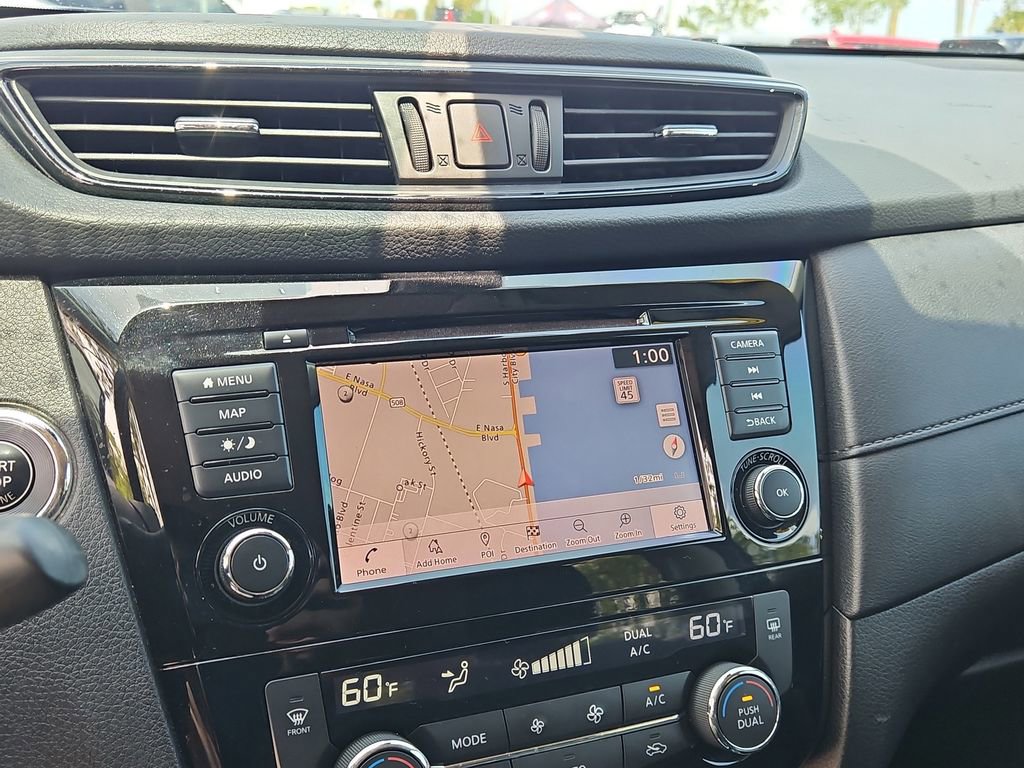 Used 2019 Nissan Rogue SV w/ Premium Package image 28