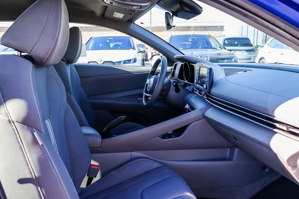 Used 2023 Hyundai Elantra SEL image 18