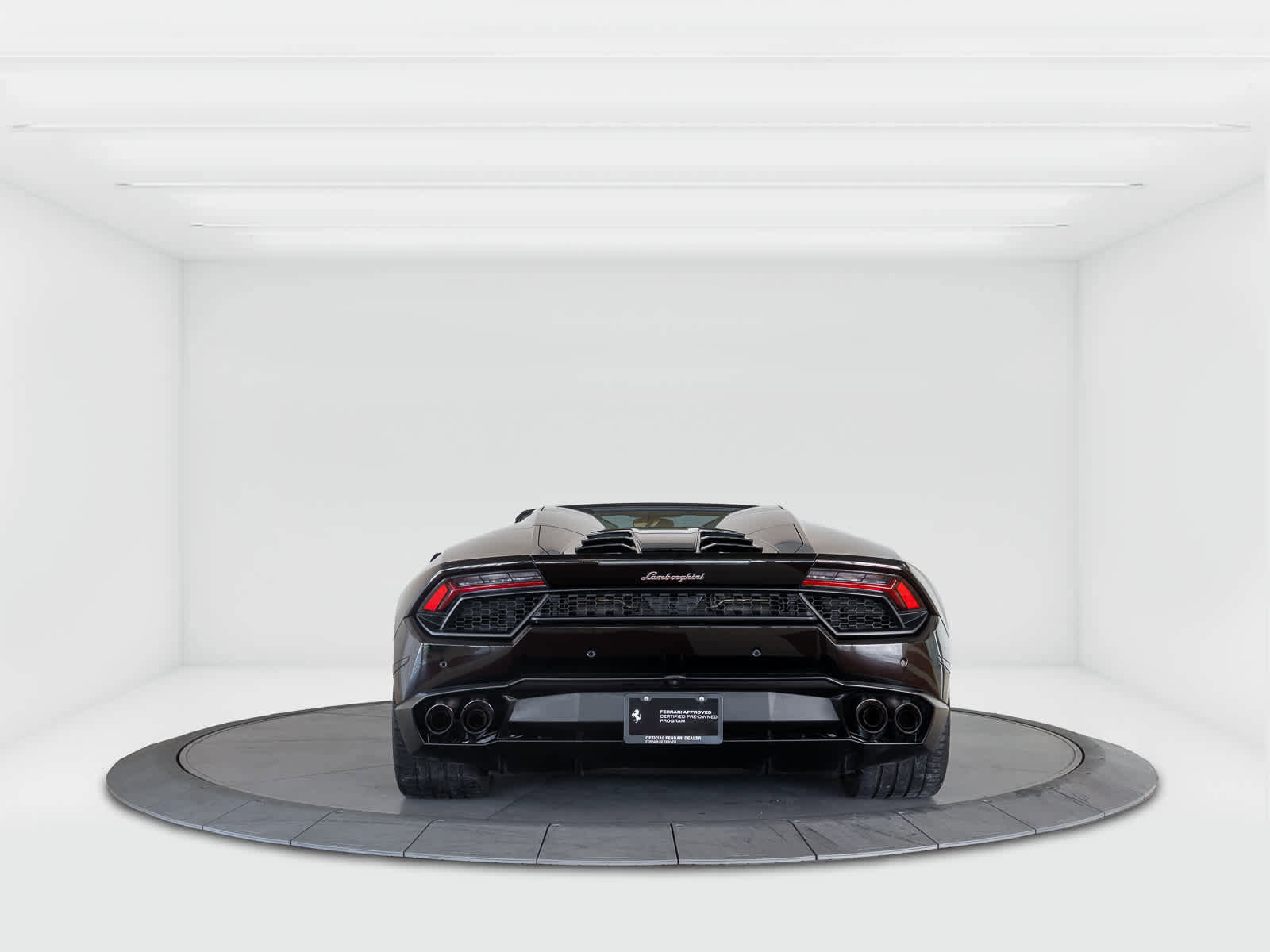 Used 2017 Lamborghini Huracan LP 580-2 RWD image 4