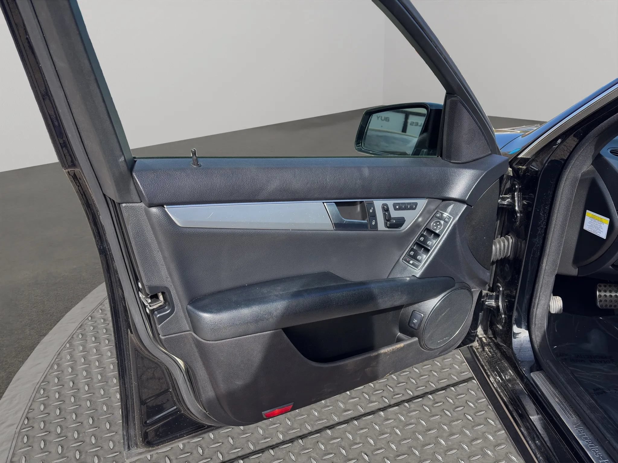 Used 2013 Mercedes-Benz C 300 4MATIC Sedan w/ Premium 1 Pkg image 12