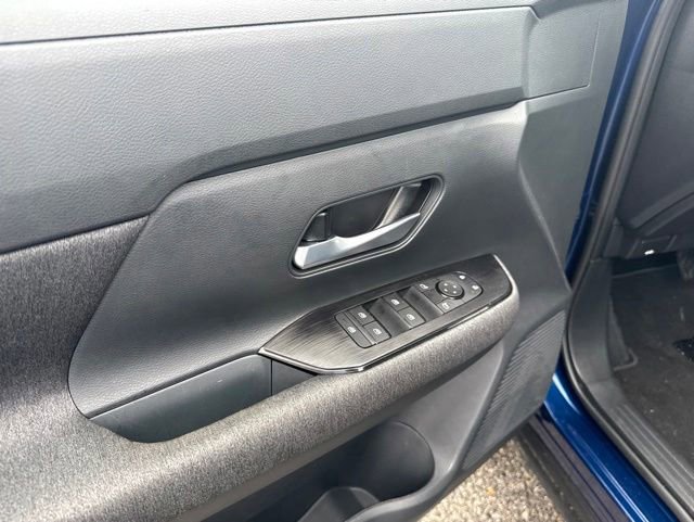 Used 2026 Nissan Kicks SV FWD image 26