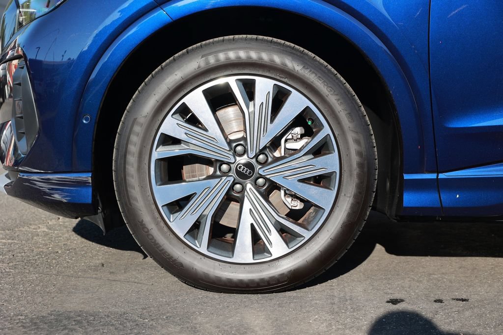 Used 2023 Audi Q4 e-tron Premium Plus w/ Premium Plus RWD image 12