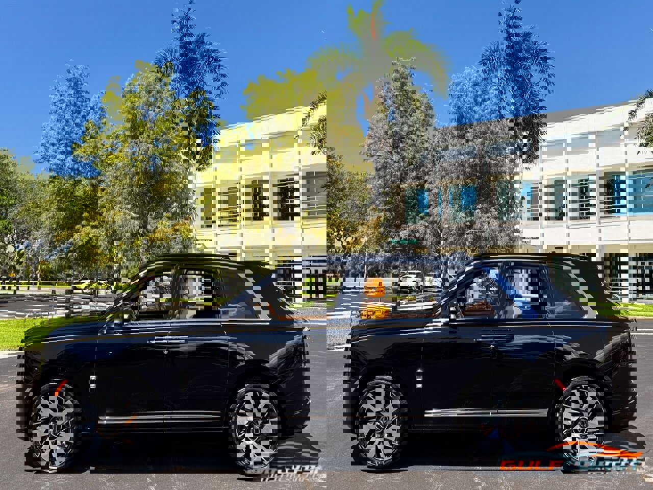 Used 2025 Rolls-Royce Cullinan image 47
