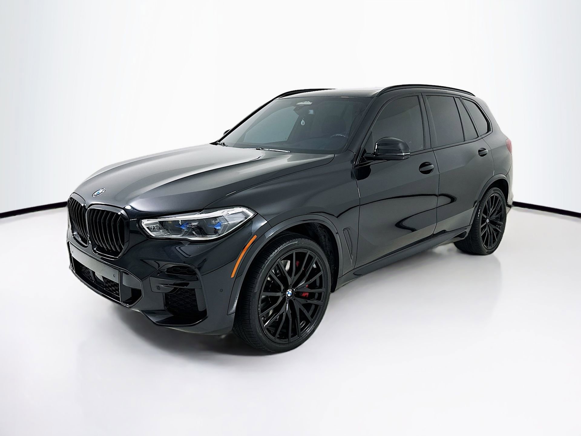 Used 2023 BMW X5 M50i w/ Executive Package image 3