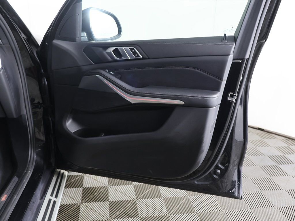 Used 2023 BMW X5 xDrive40i image 28