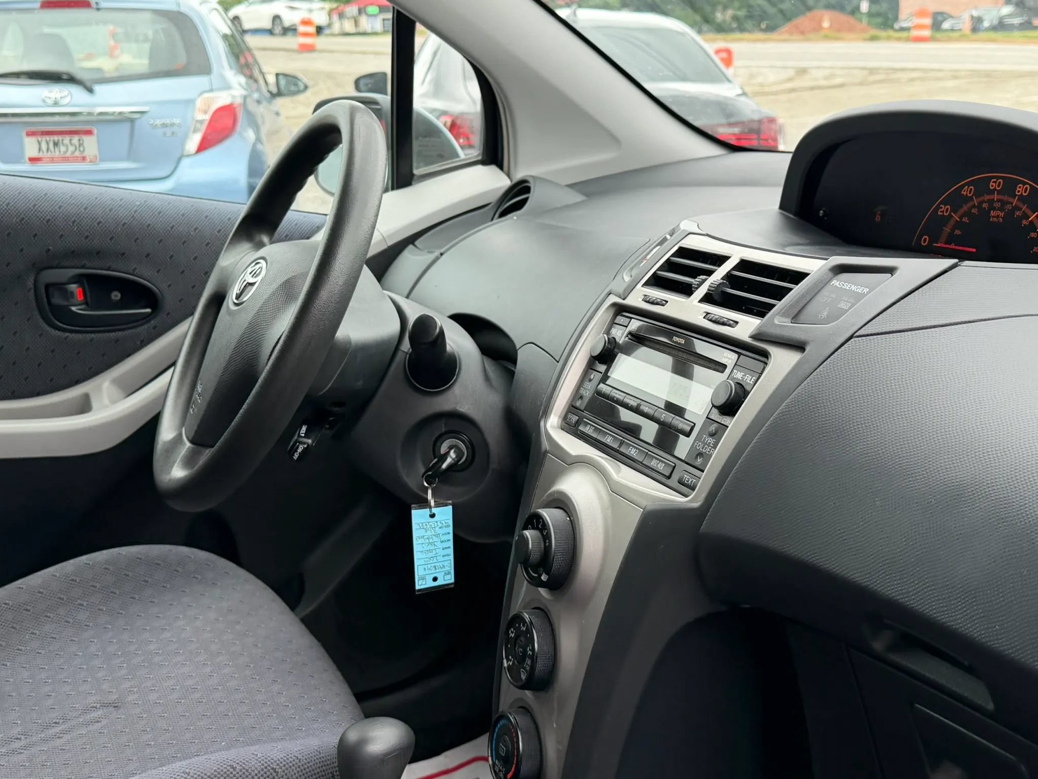 Used 2009 Toyota Yaris S FWD image 19