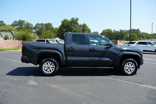 Used 2024 Toyota Tacoma SR5 AWD/4WD image 8